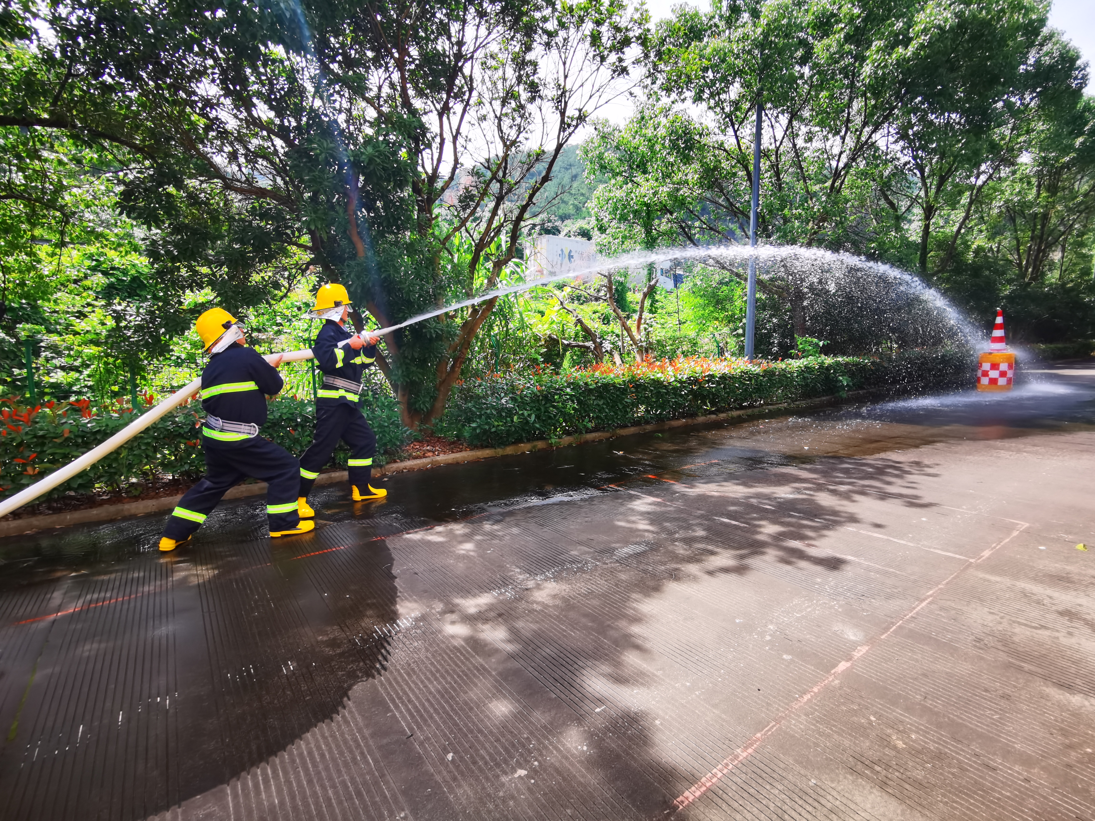 1658393032352533.jpg 20220624.07進(jìn)行滅火演習(xí) 陳智慧攝.jpg