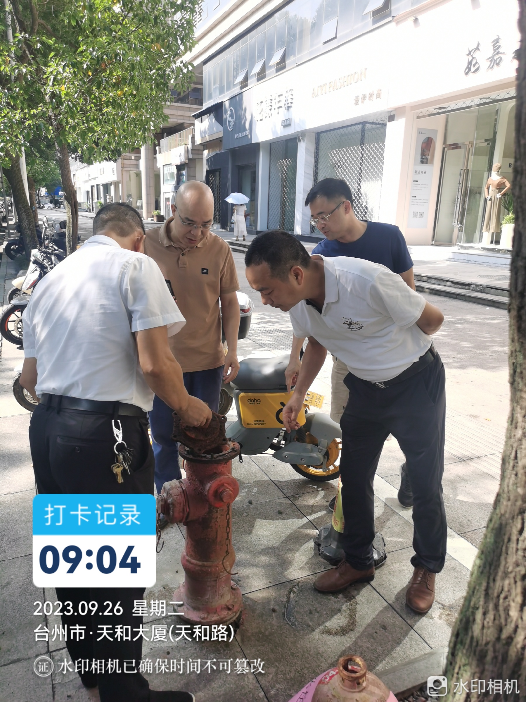 1695876171956602.jpg 天和大廈東測消火栓檢查(物業(yè)拍攝).jpg